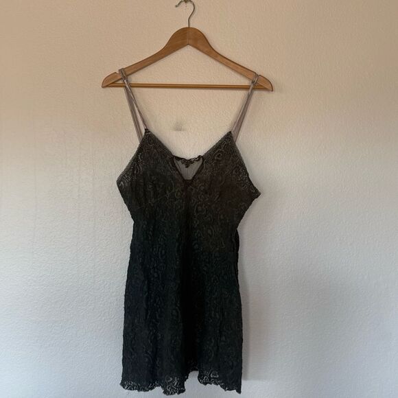 Lace slip - Picture 1 of 5